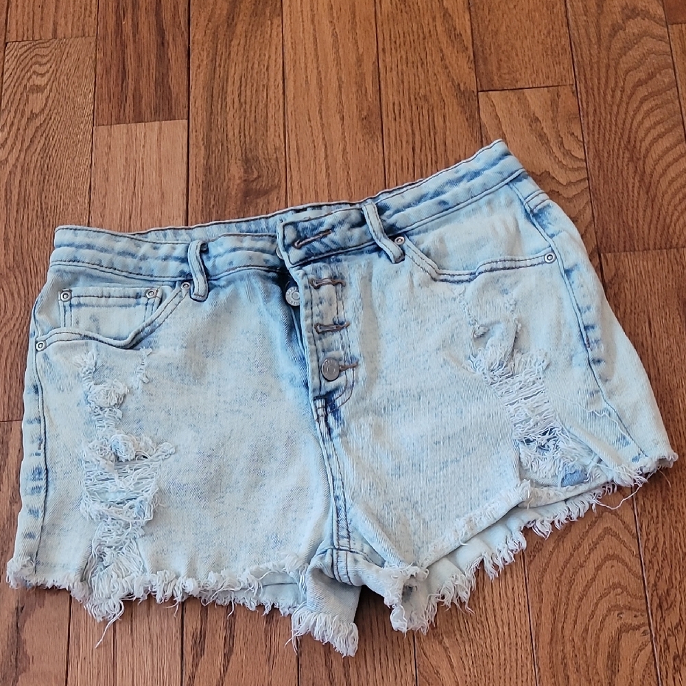 Trendy Light Blue Distressed Denim Shorts